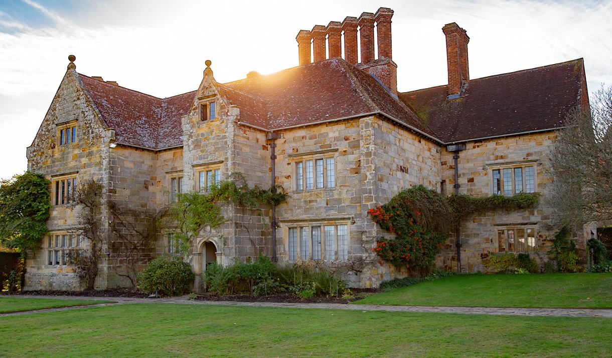 bateman-s-historic-house-in-etchingham-etchingham-visit-eastbourne